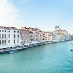 Bed & Breakfast Palazzetto Foscari 4*